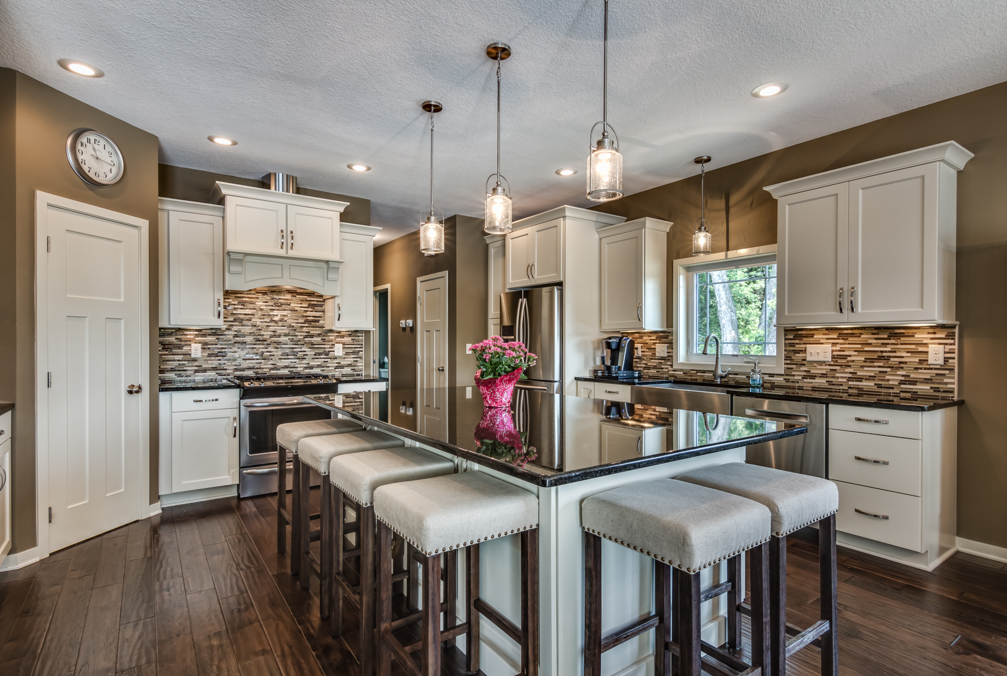 441 Gentry Ave N-8.jpg