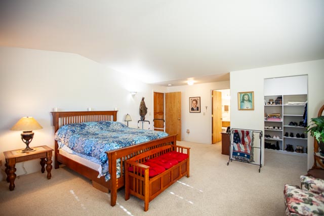 2990 S River Road property photo