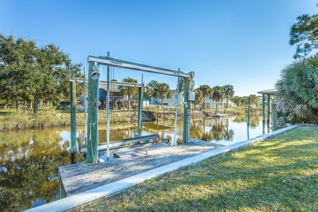 11 blue heron dock.jpeg