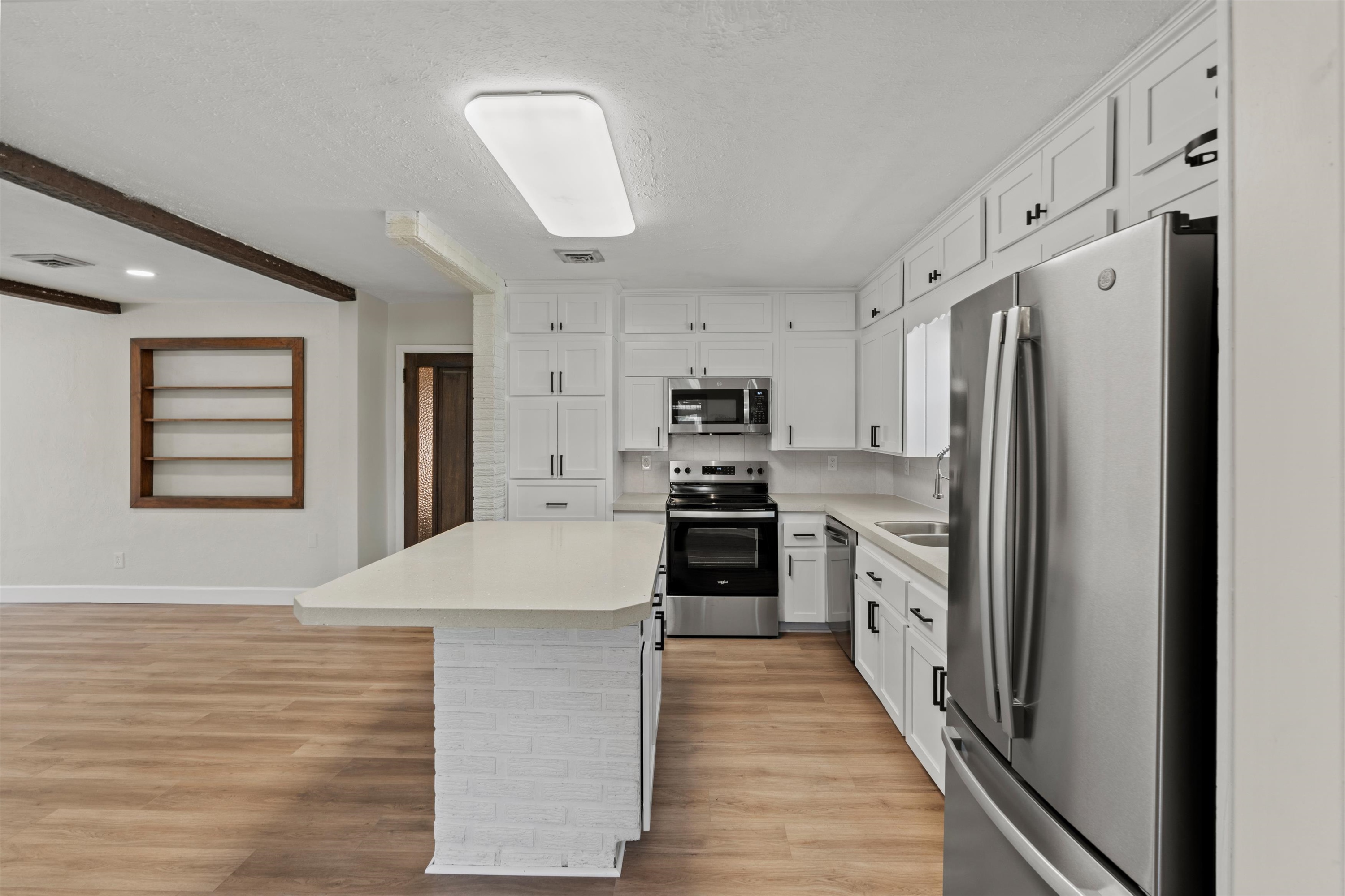 11-Kitchen.jpg