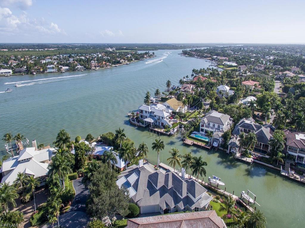 Aqualane Shores Real Estate Homes