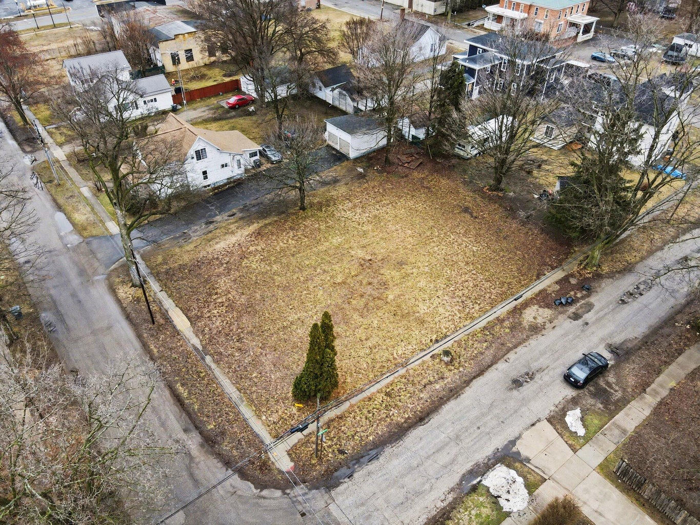 215 W Shepard St