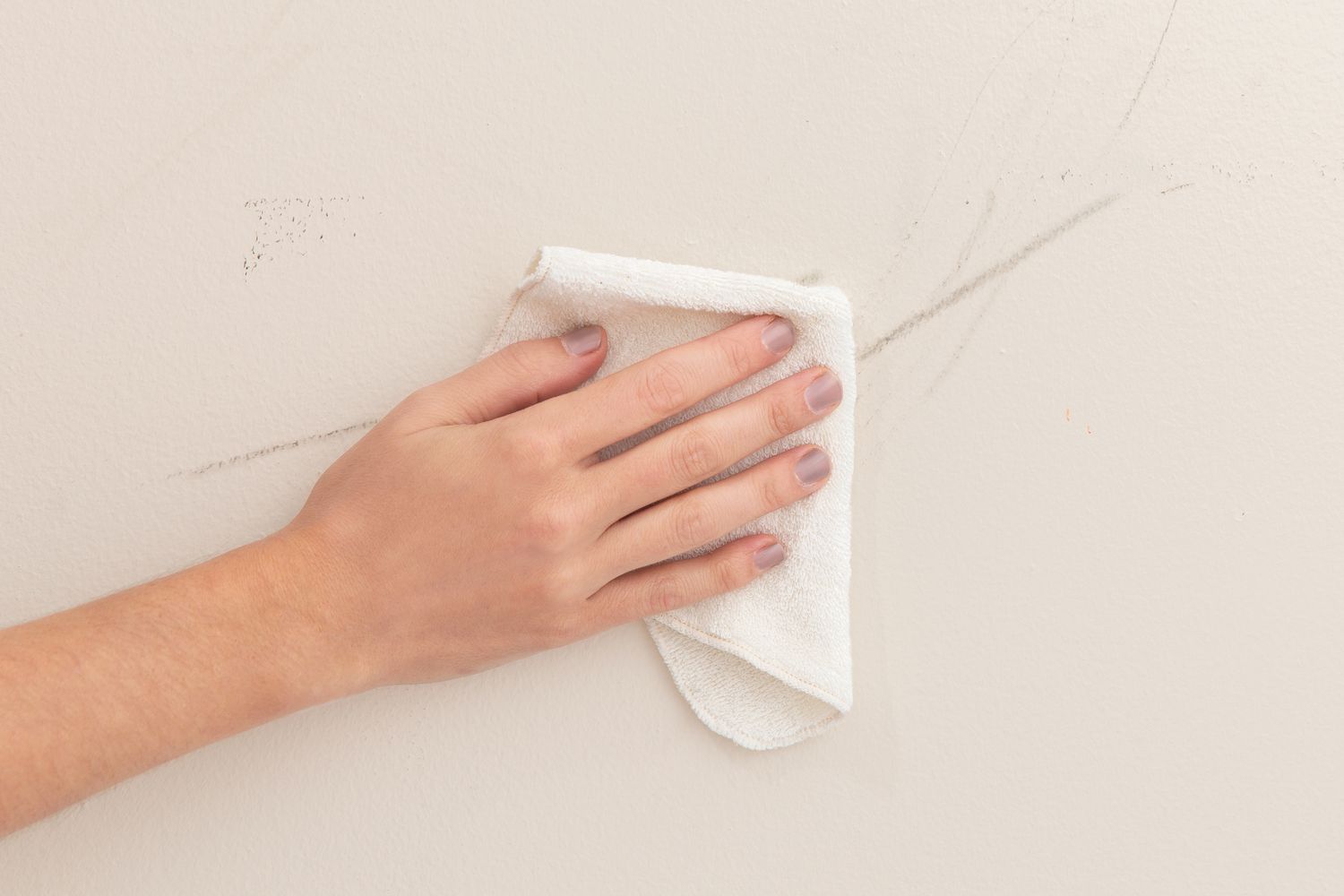 how-to-remove-scuff-marks-4686428-01-c542b997fb4149b4b15a731140ba351e.jpg
