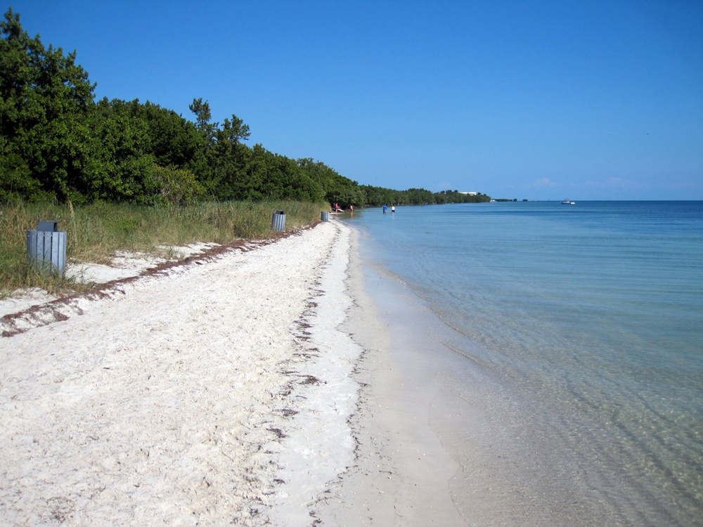 Coco Plum Beach Villas The Best Beaches In World Coco Plum Beach Villas Marathon Fl Metal Roof And Villa Karsinnat Com