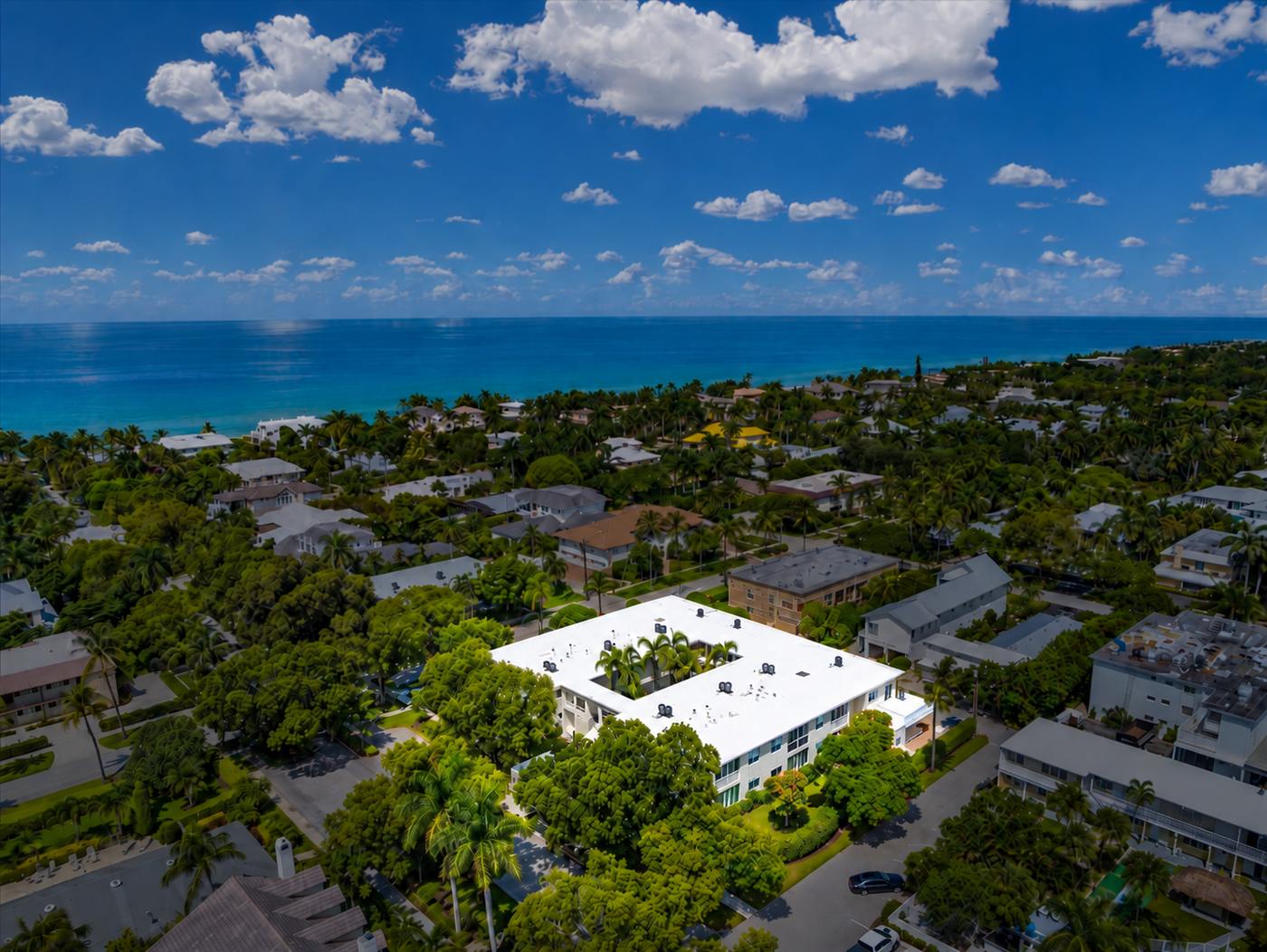 Manor Apts Olde Naples condominium complex near 219 3rd Avenue South
