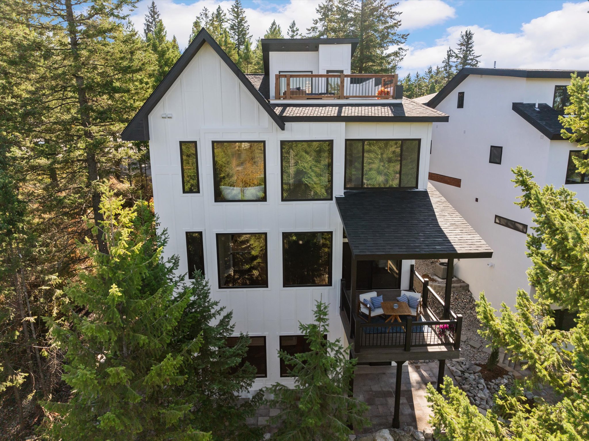 215 Whisper Ridge - MLS Photos.png