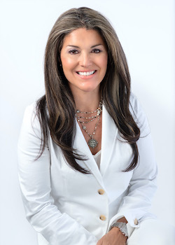 Valerie Barnard - VALERIE BARNARD_Headshot 14.jpg