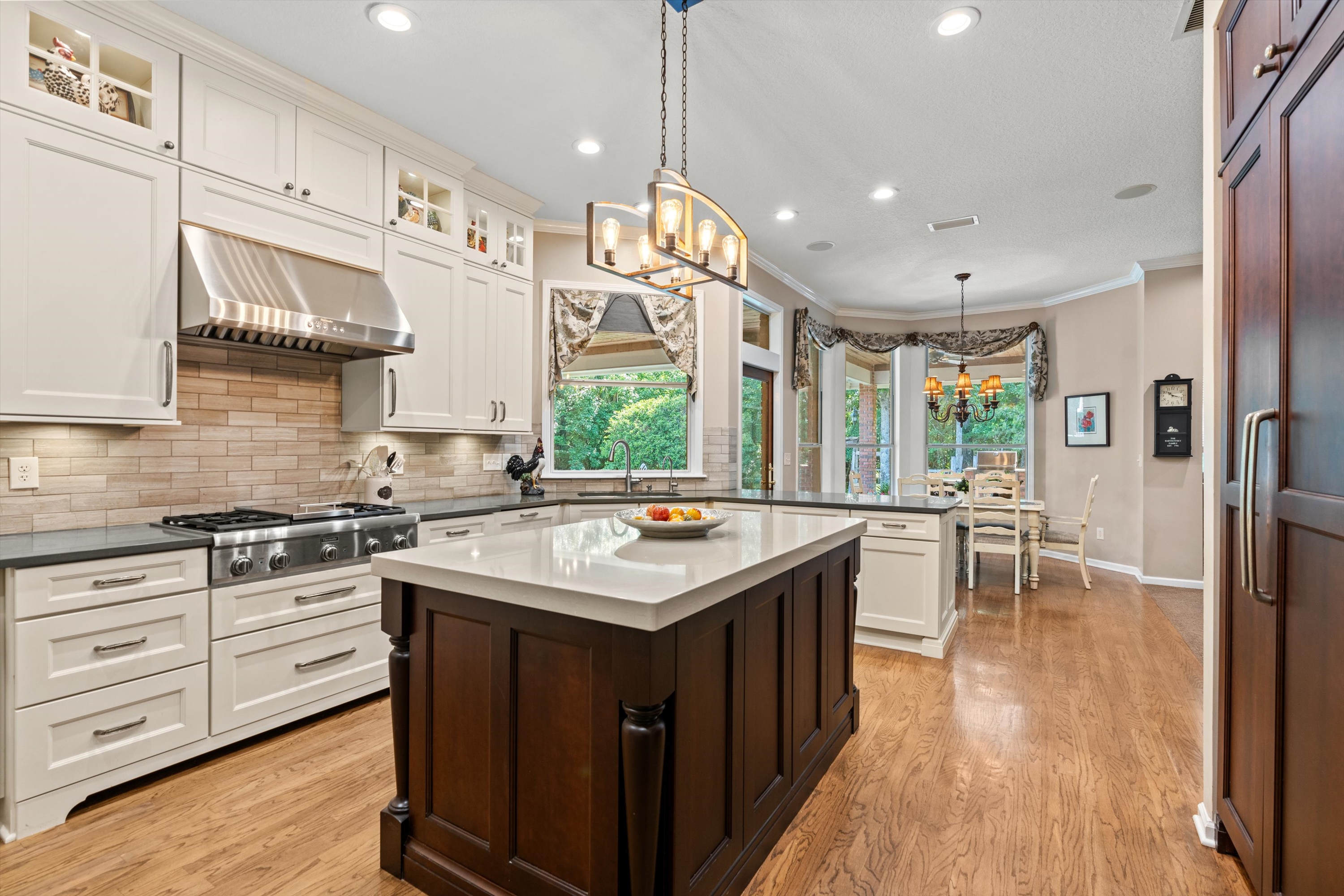 32-Kitchen.jpg