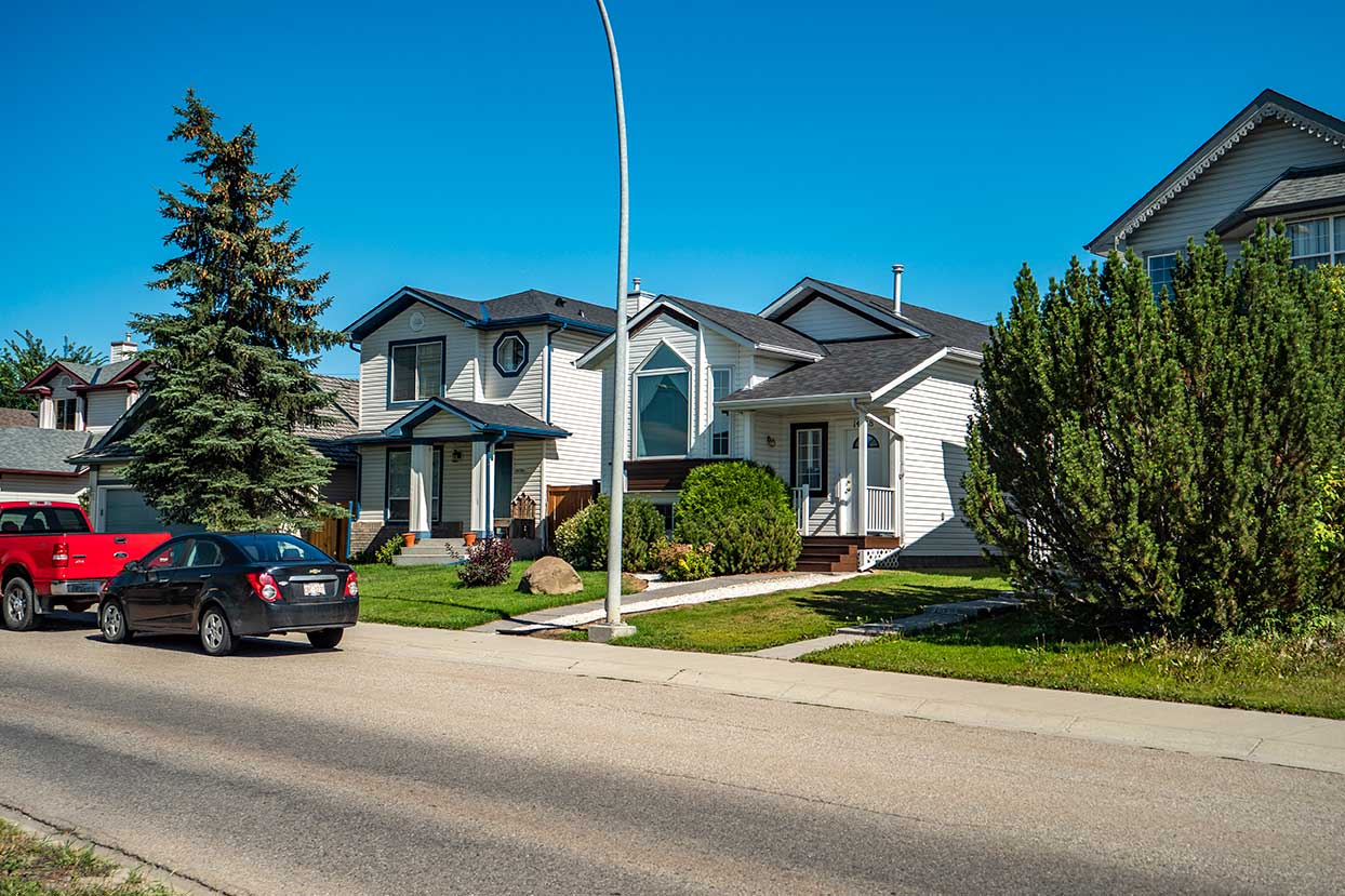 McKenzie Lake, AB Guide Find Homes in Calgary