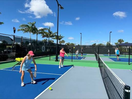 Valencia Sky Naples Florida pickleball courts and active adult 55 plus amenities