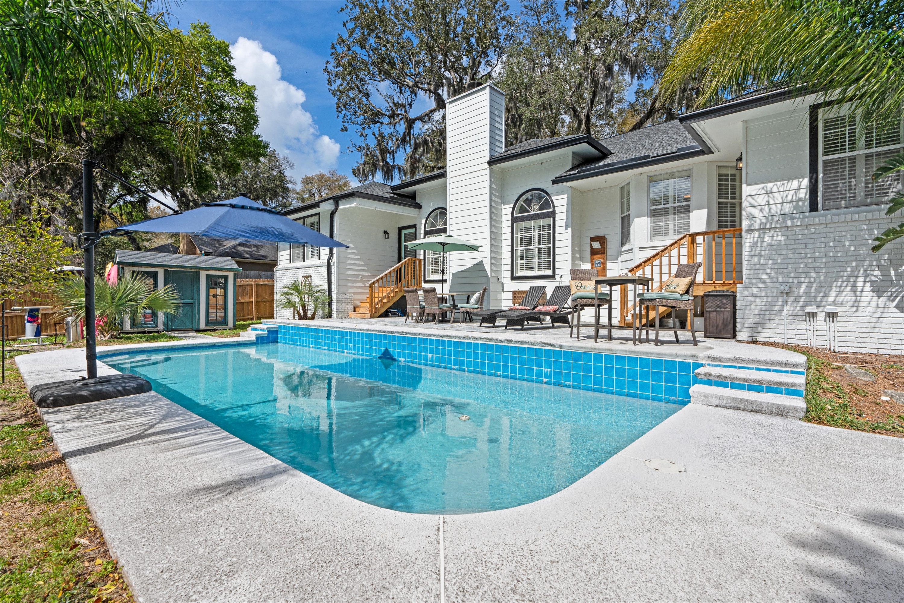 29-Backyard.jpg