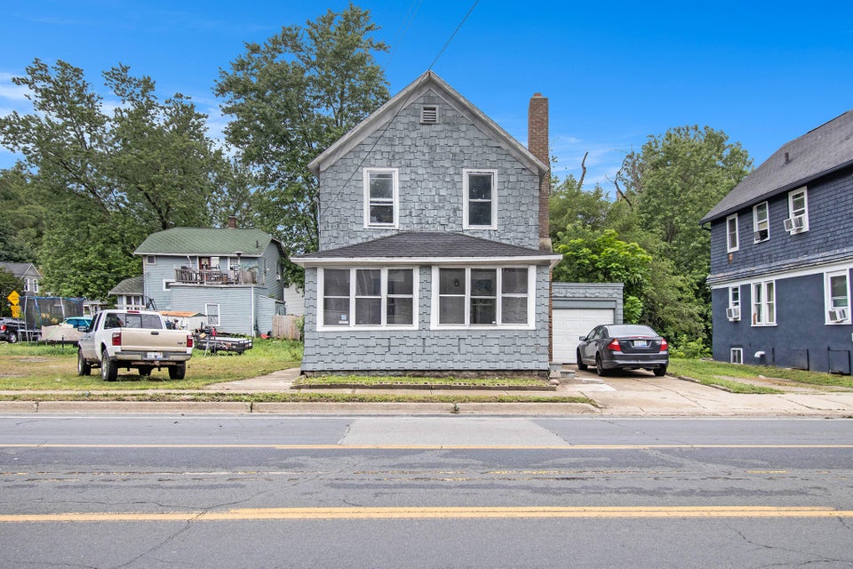 1850 S Burdick St