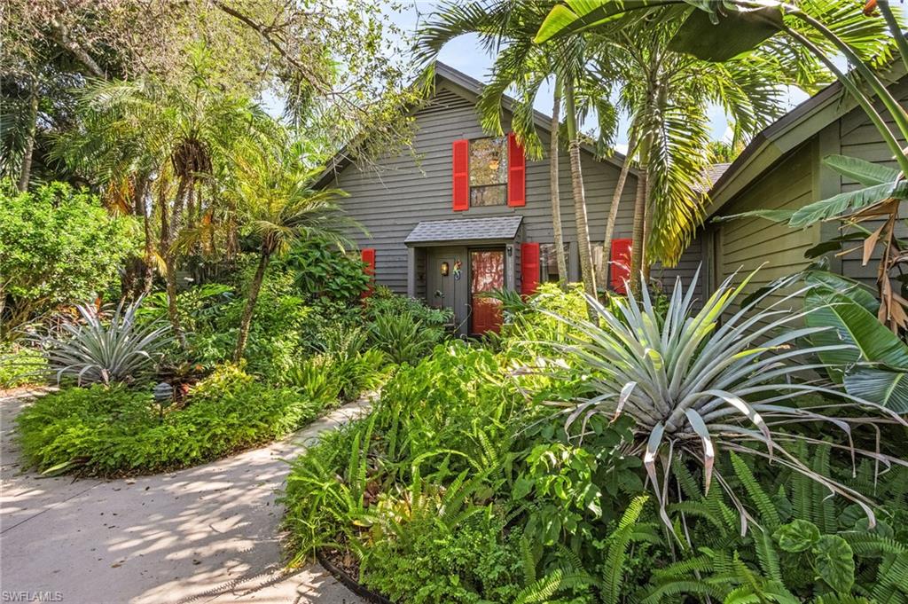 Bent Pines Villas Exterior Bent Pines Villas front and walkway Naples FL
