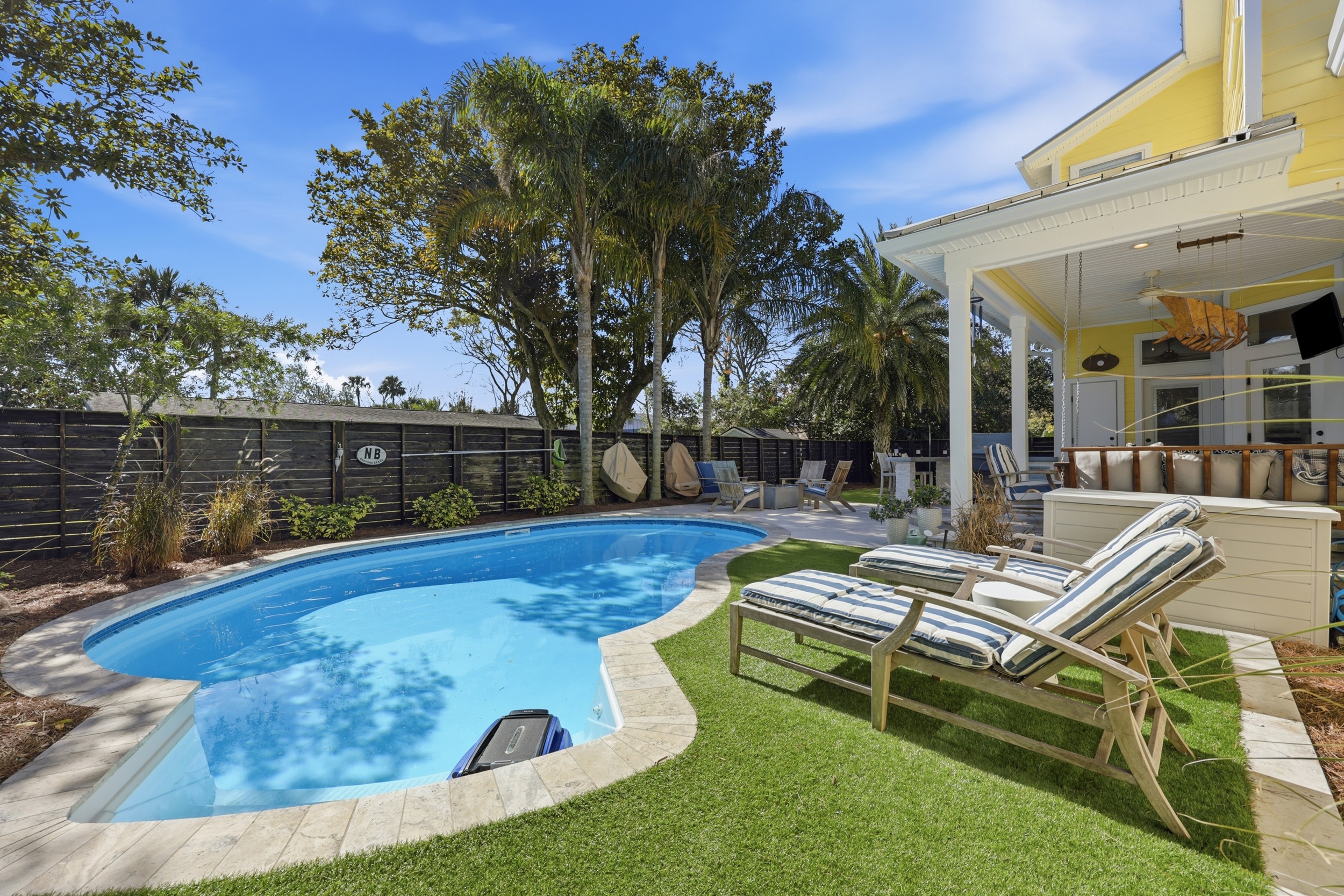 527 FLORIDA Boulevard, Neptune Beach, FL 32266 - Gorgeous Neptune Beach Pool Home!