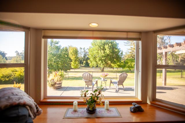2990 S River Road interior view