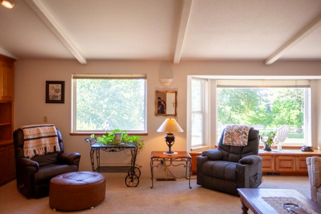 2990 S River Road living area