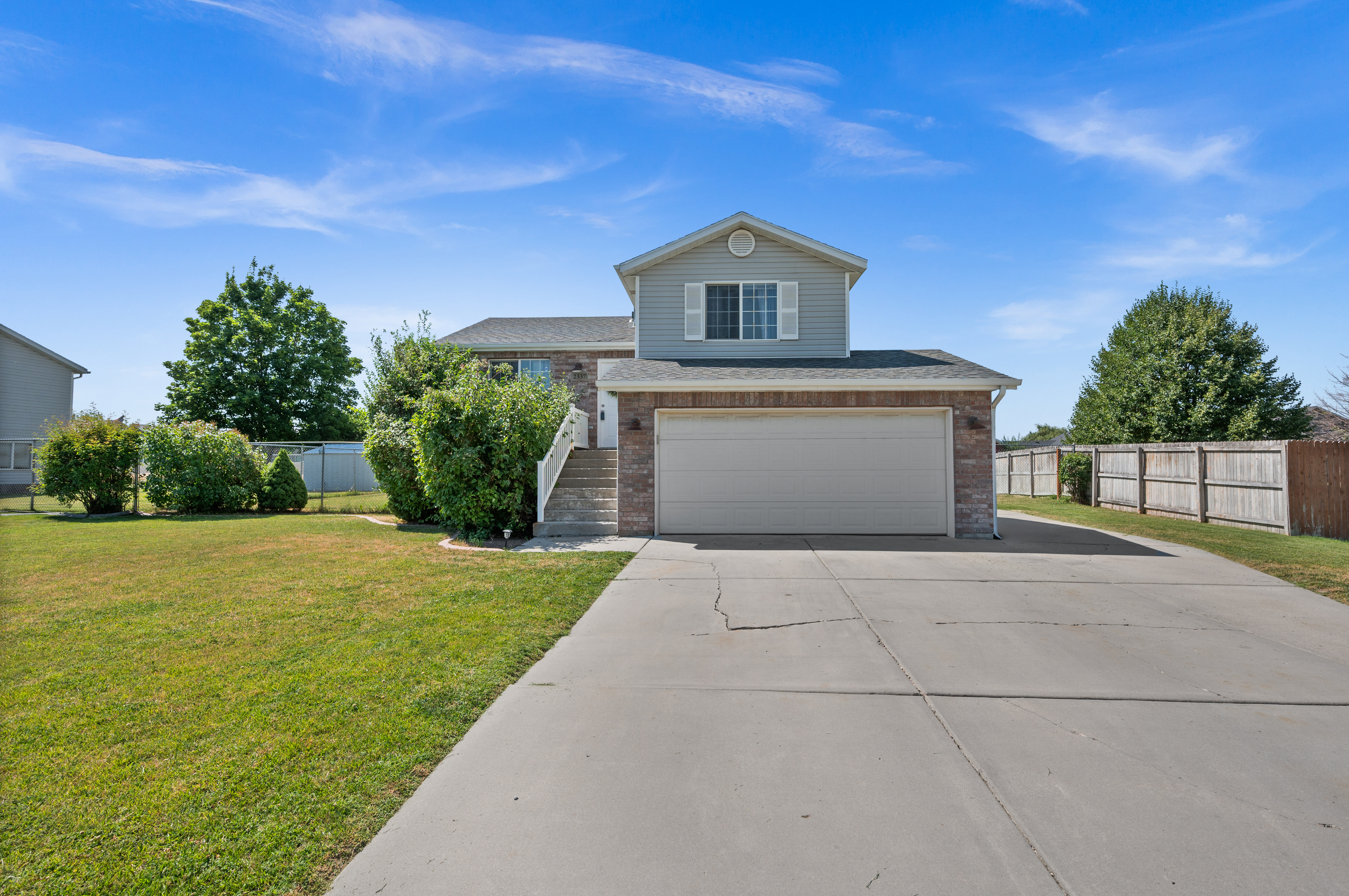 2337 W 2075 N | BEST DEAL IN CLINTON!