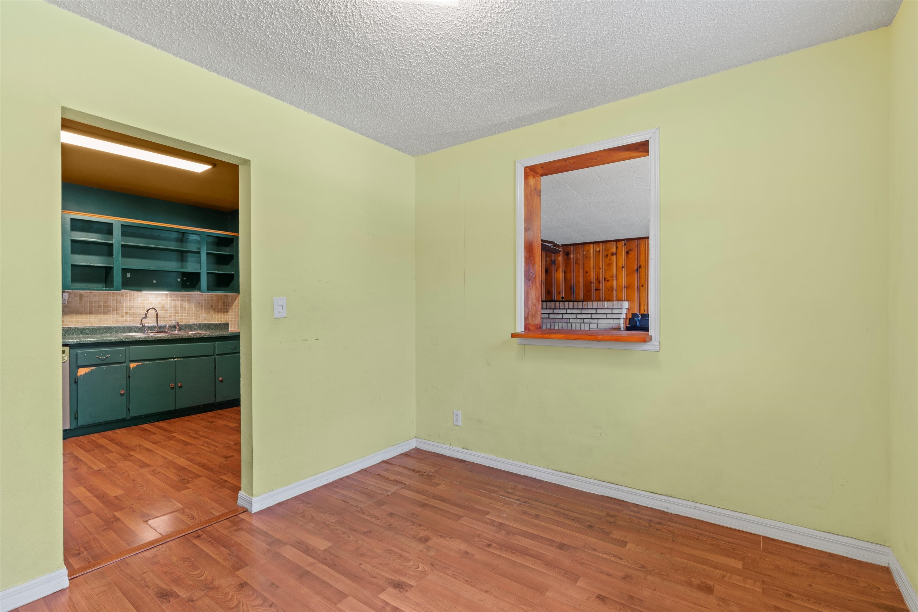 07-Dining Room.jpg