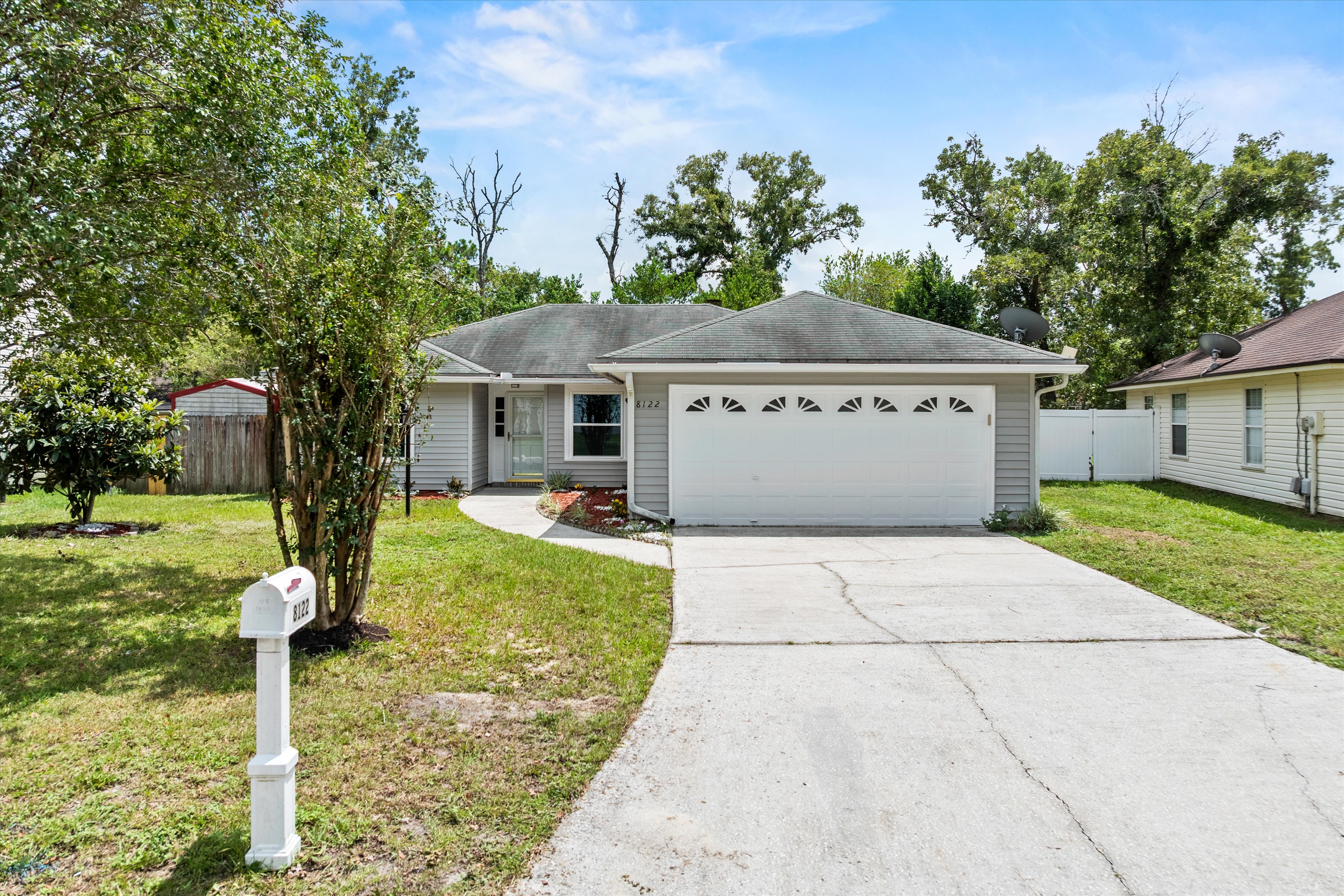 8122 BUCHANNAN Court, Jacksonville, FL 32244 - Awesome Updated Home in Argyle! 