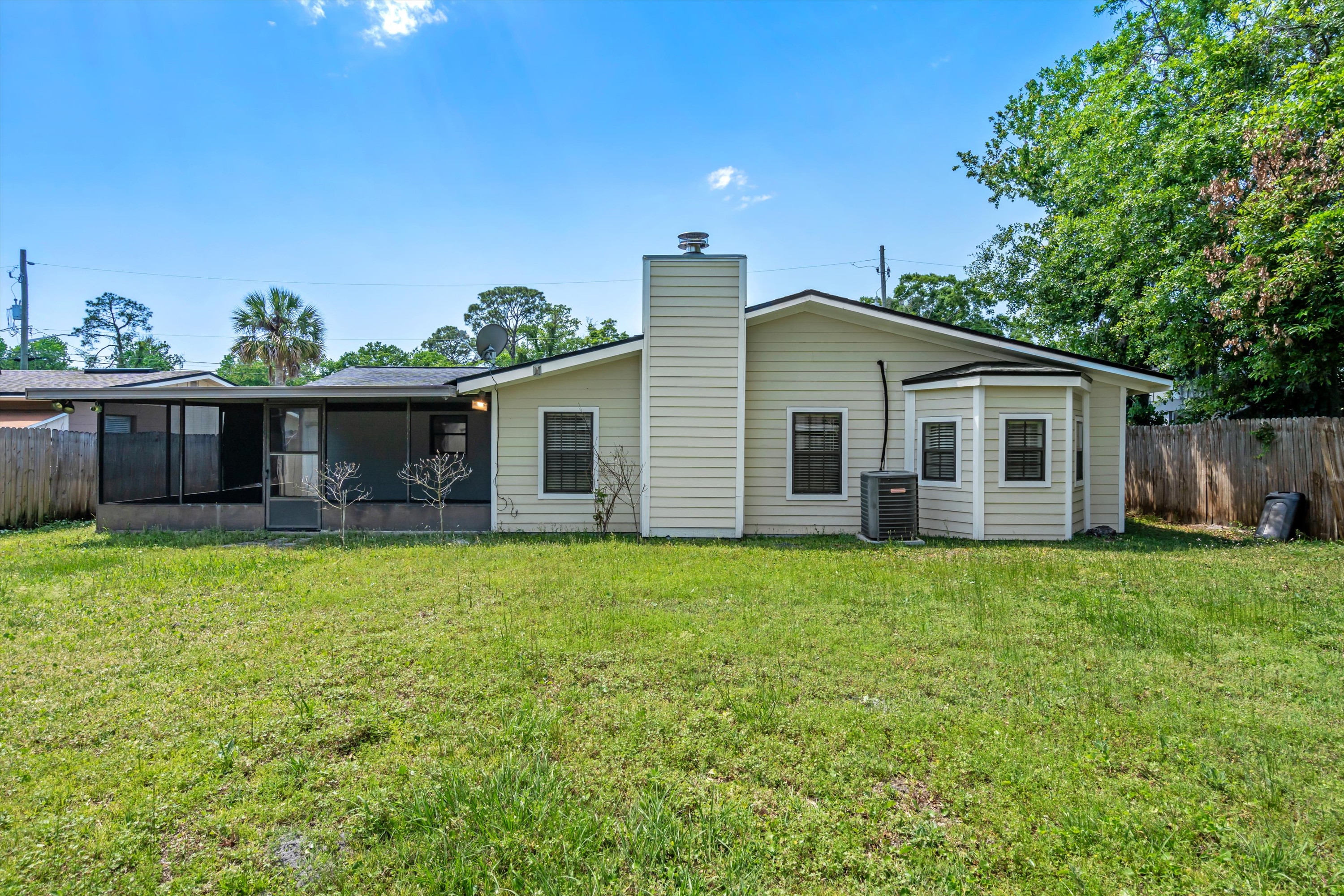 27-Backyard.jpg