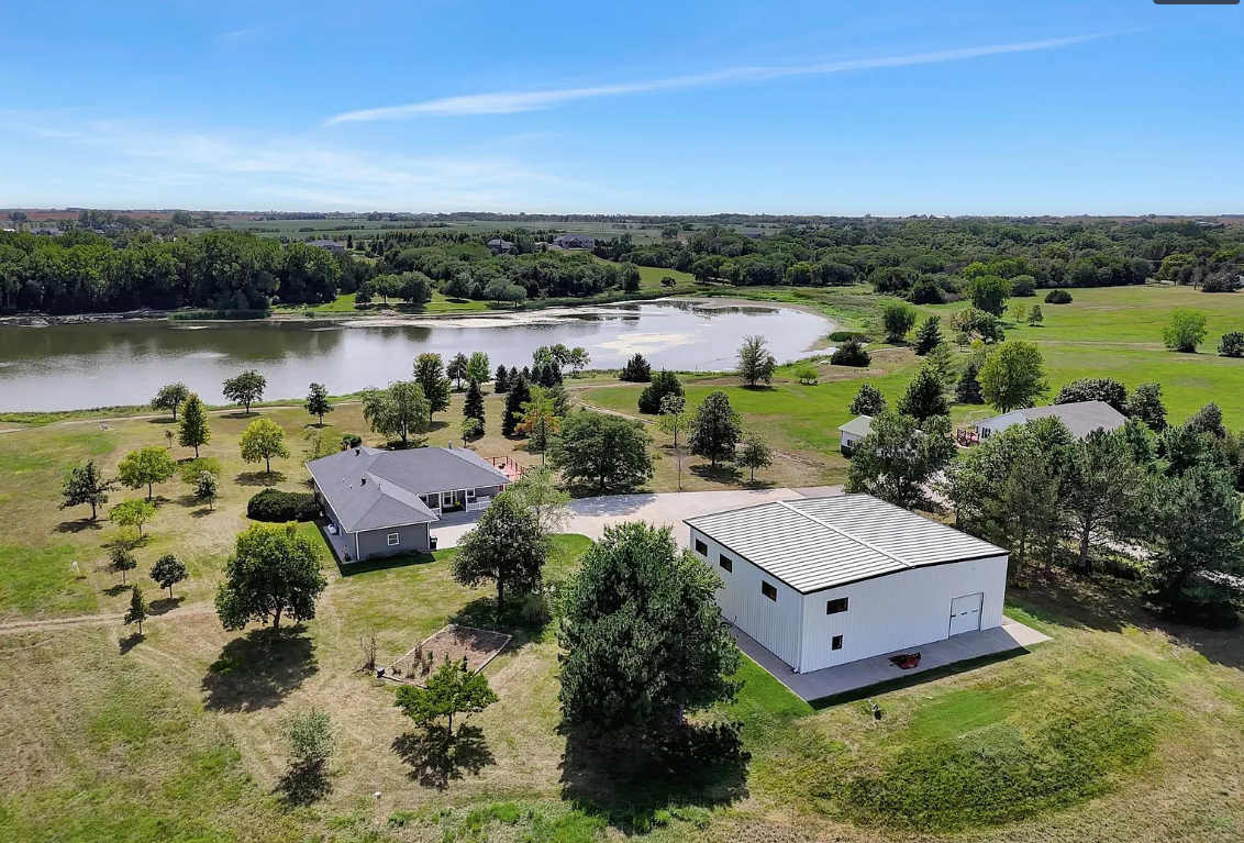Lakefront Acreage For Sale in Nebraska