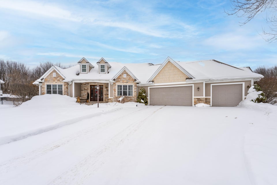 6368 Hollison Dr