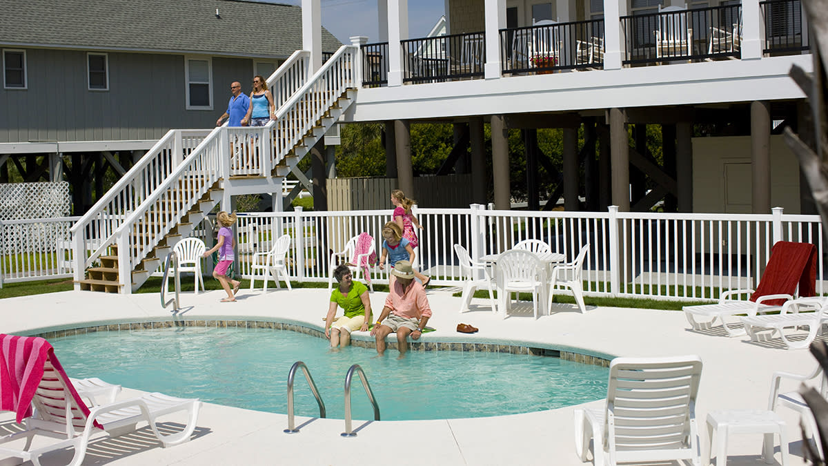 beach houes pool family.jpg