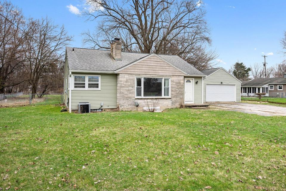 8129 S Sprinkle Rd
