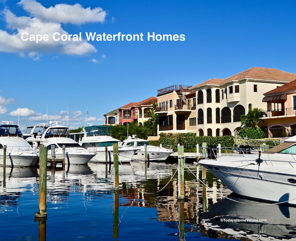 Cape Coral Waterfront Homes - 1 (1)-min.jpg