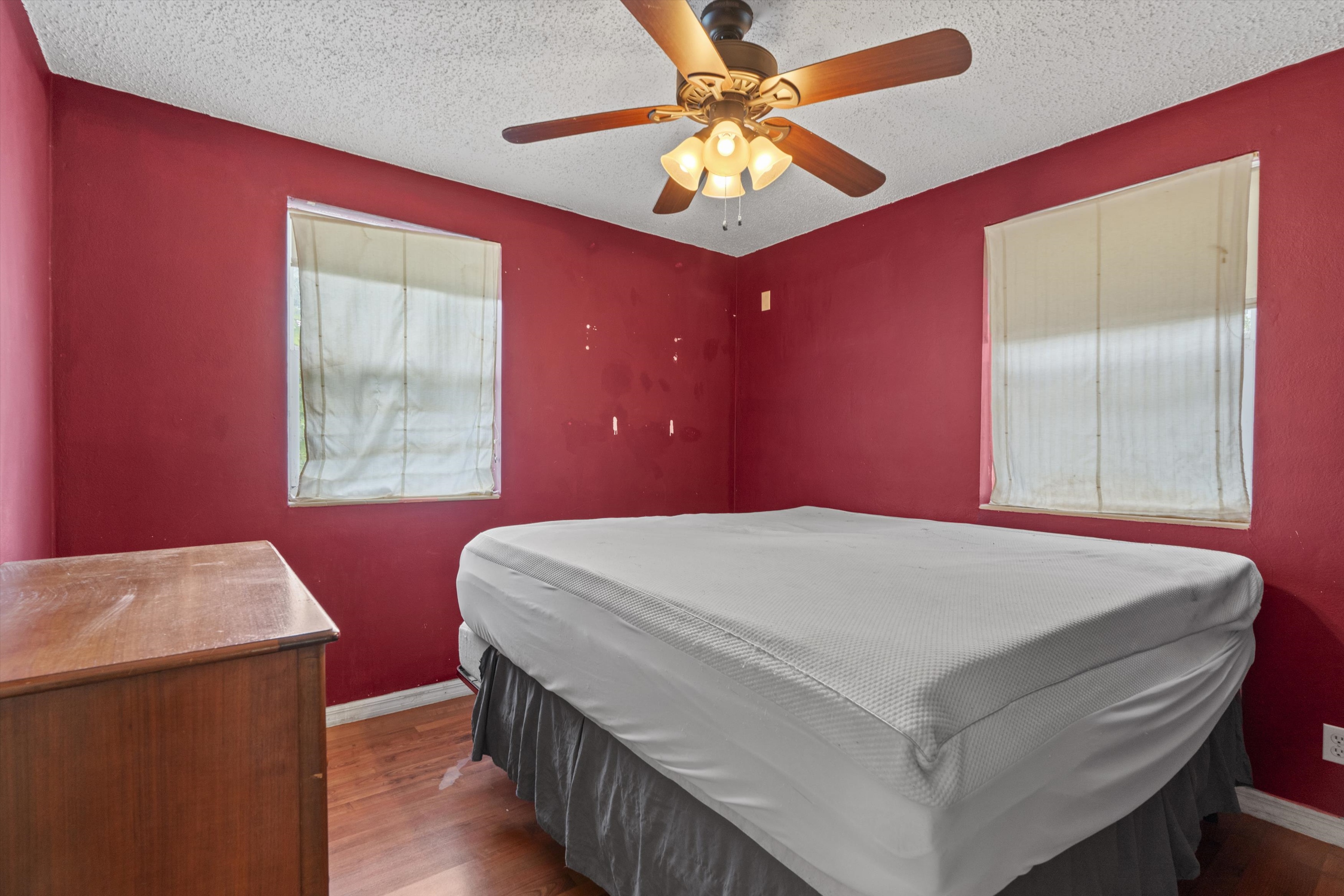 18-Bedroom 2.jpg