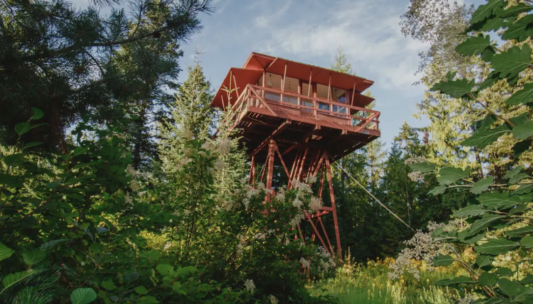 Exploring the Firehouse Lookout Airbnb in Fernwood, Idaho 