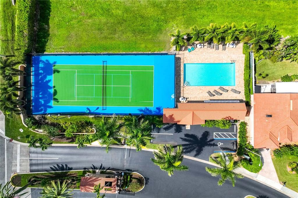 Moon Lake Naples community swimming pool and neighborhood amenities