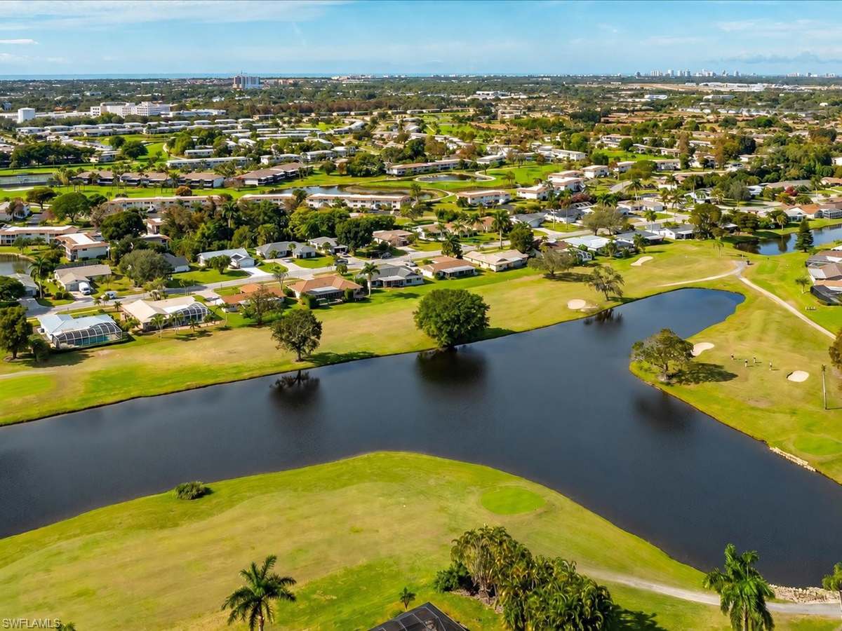 Older Homes, Great Locations: Finding Value in Naples