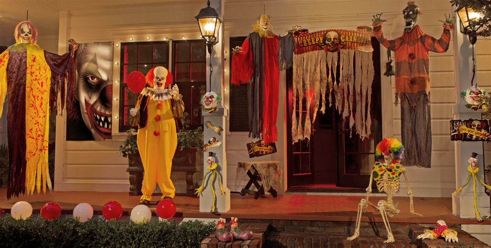 scary-halloween-decor.jpg