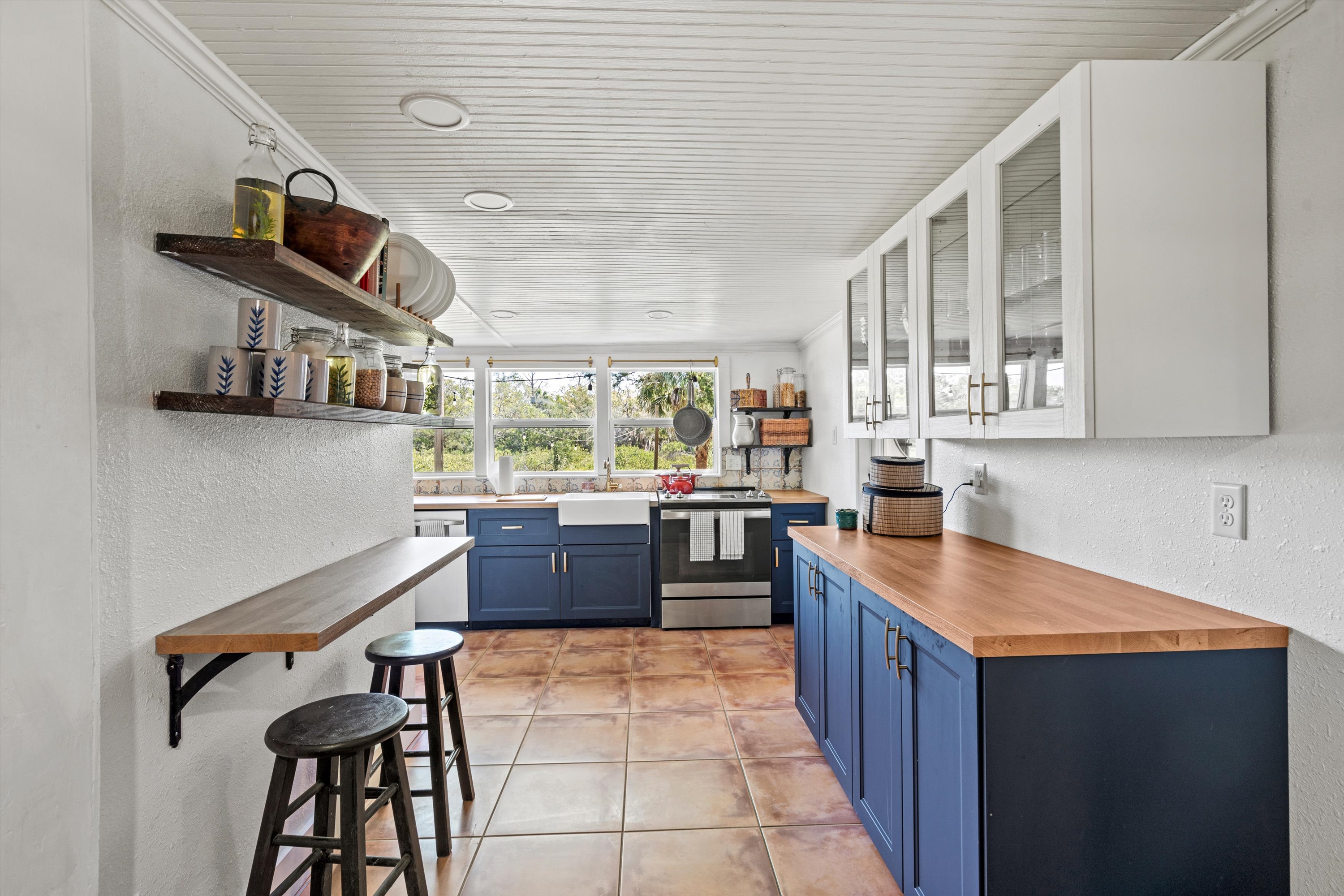 12-Kitchen.jpg