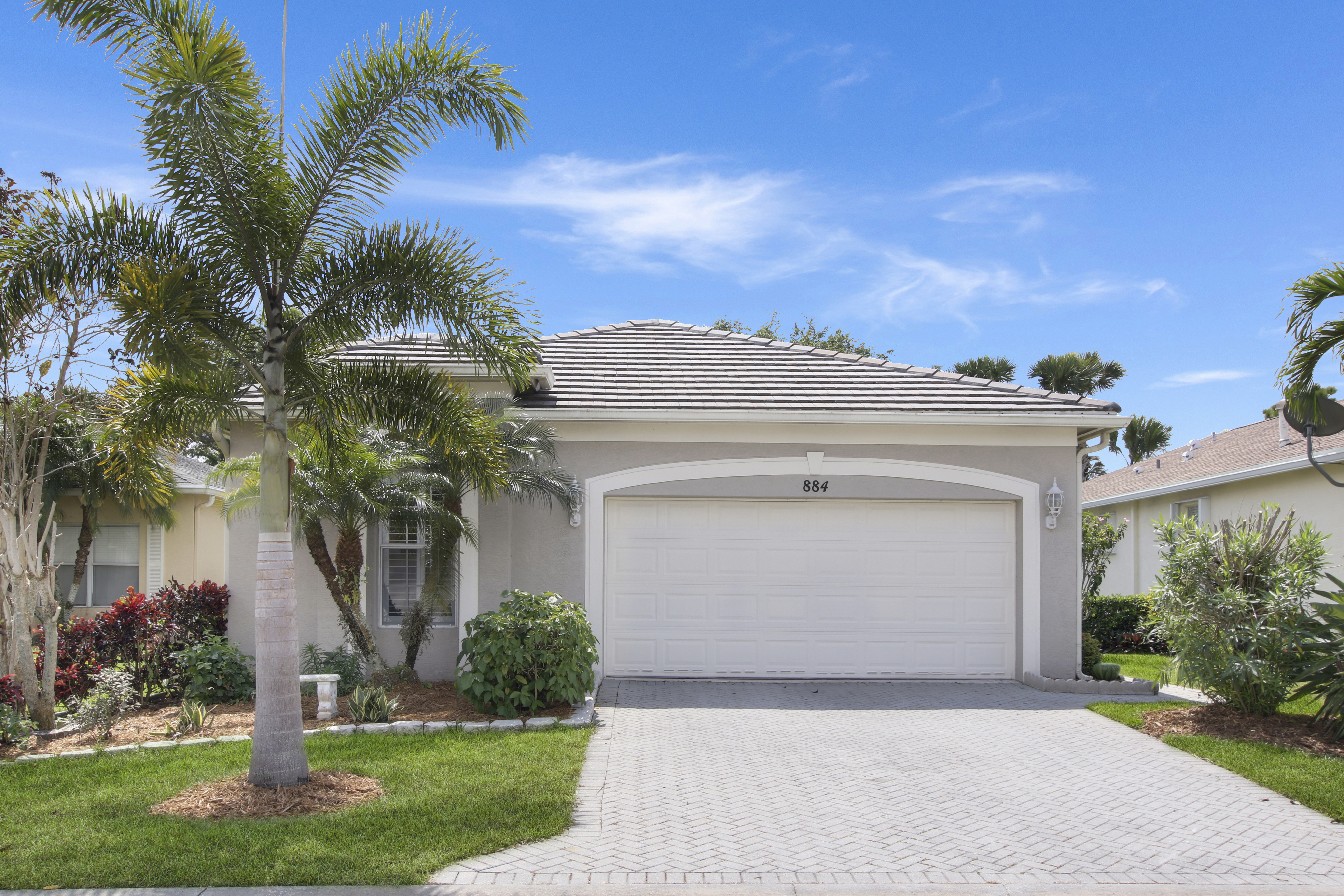 New Listing!  Lake Forest at St Lucie Home