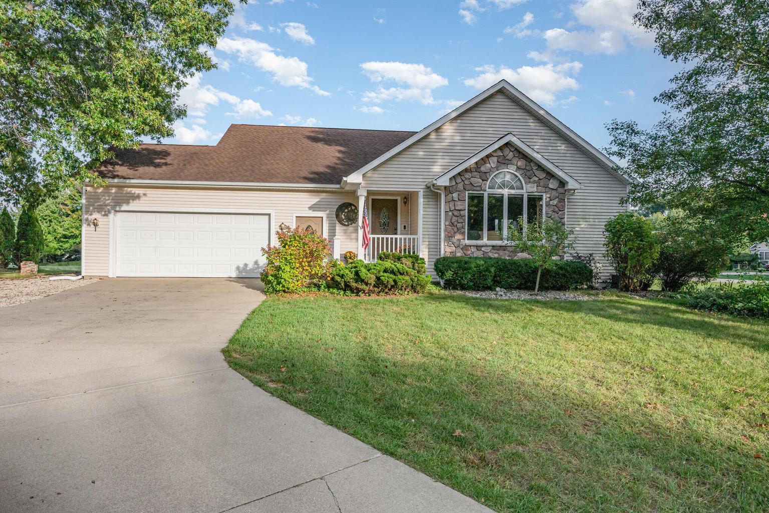 48799 Wentworth Dr