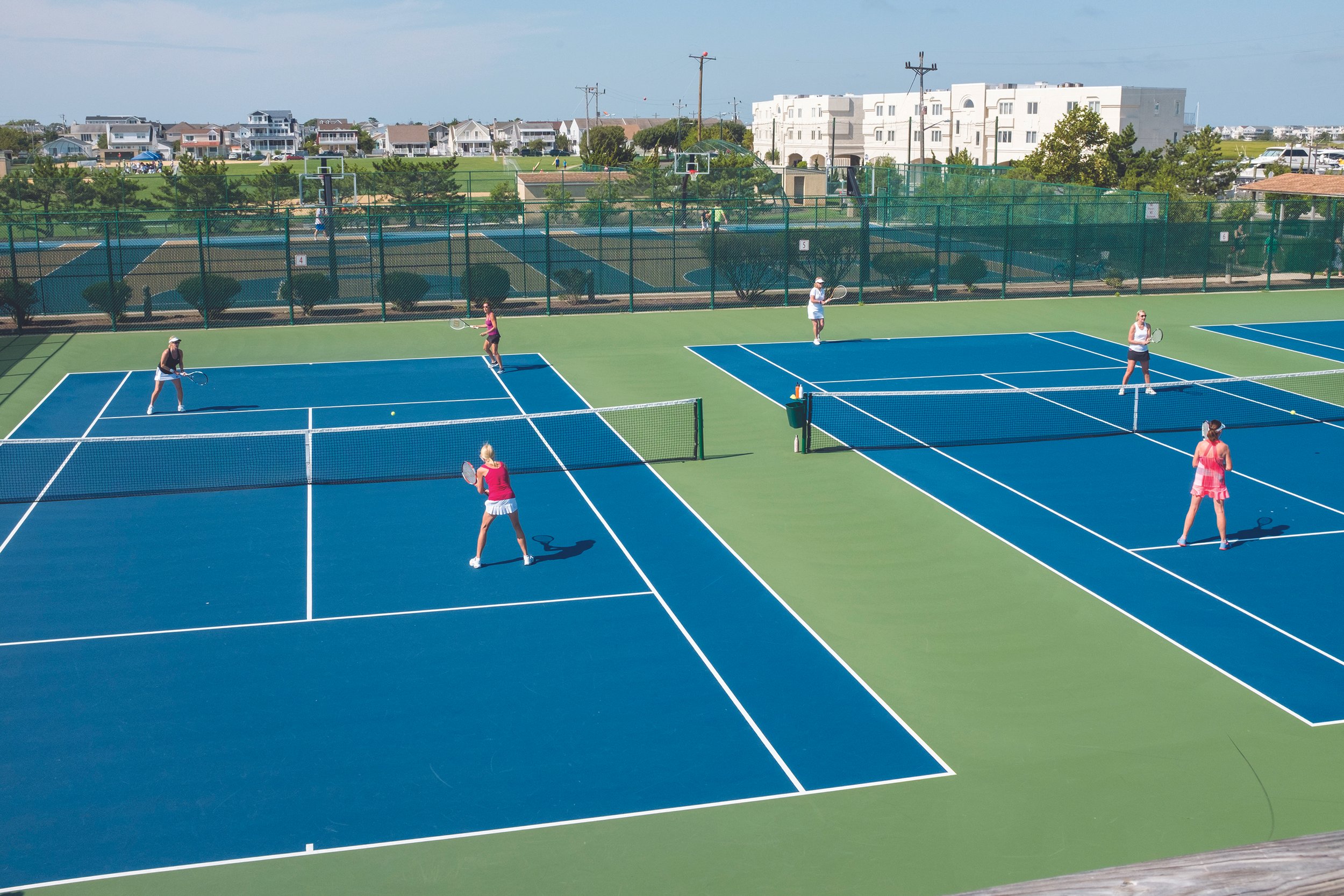 Jersey Shore Pickleball Guide: Court Locations, Hours & Family-Friendly Fun