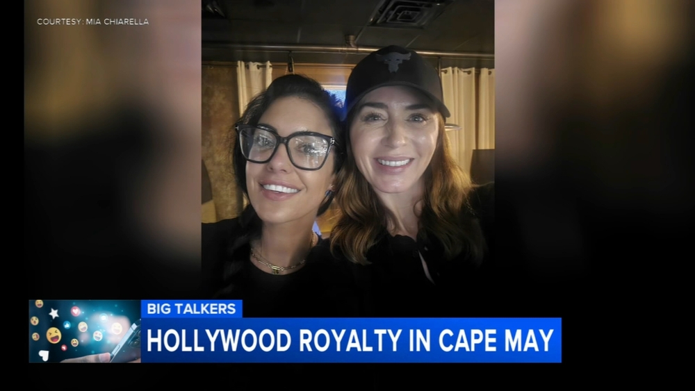 Emily Blunt Dines In Cape May