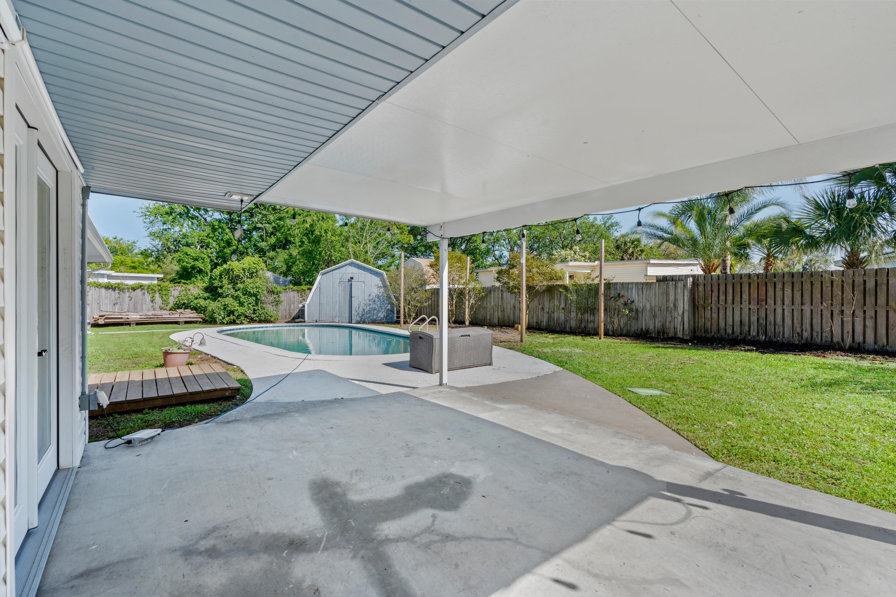 27-Backyard.jpg