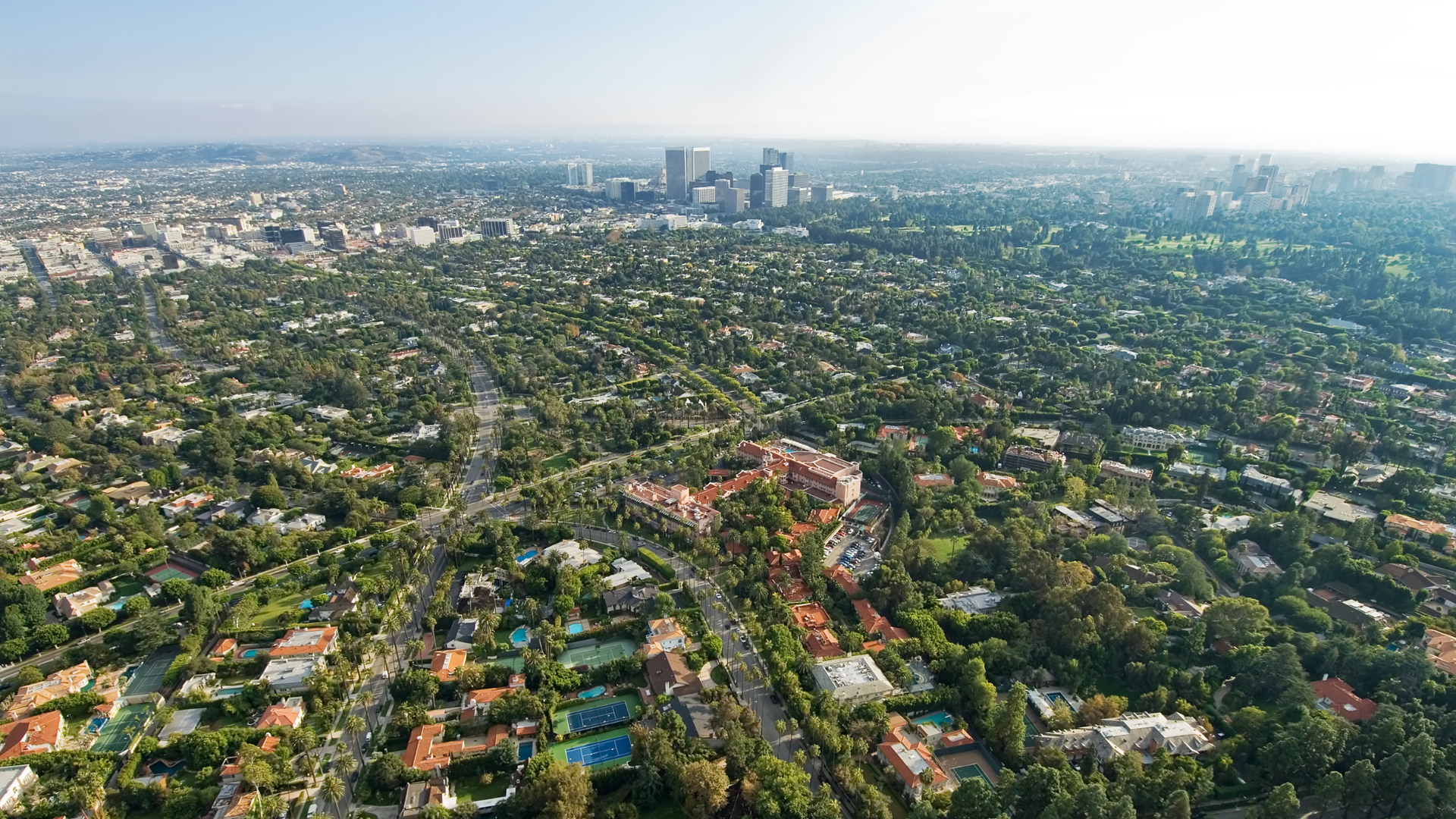 Living Large: The True Price of Luxury in LA