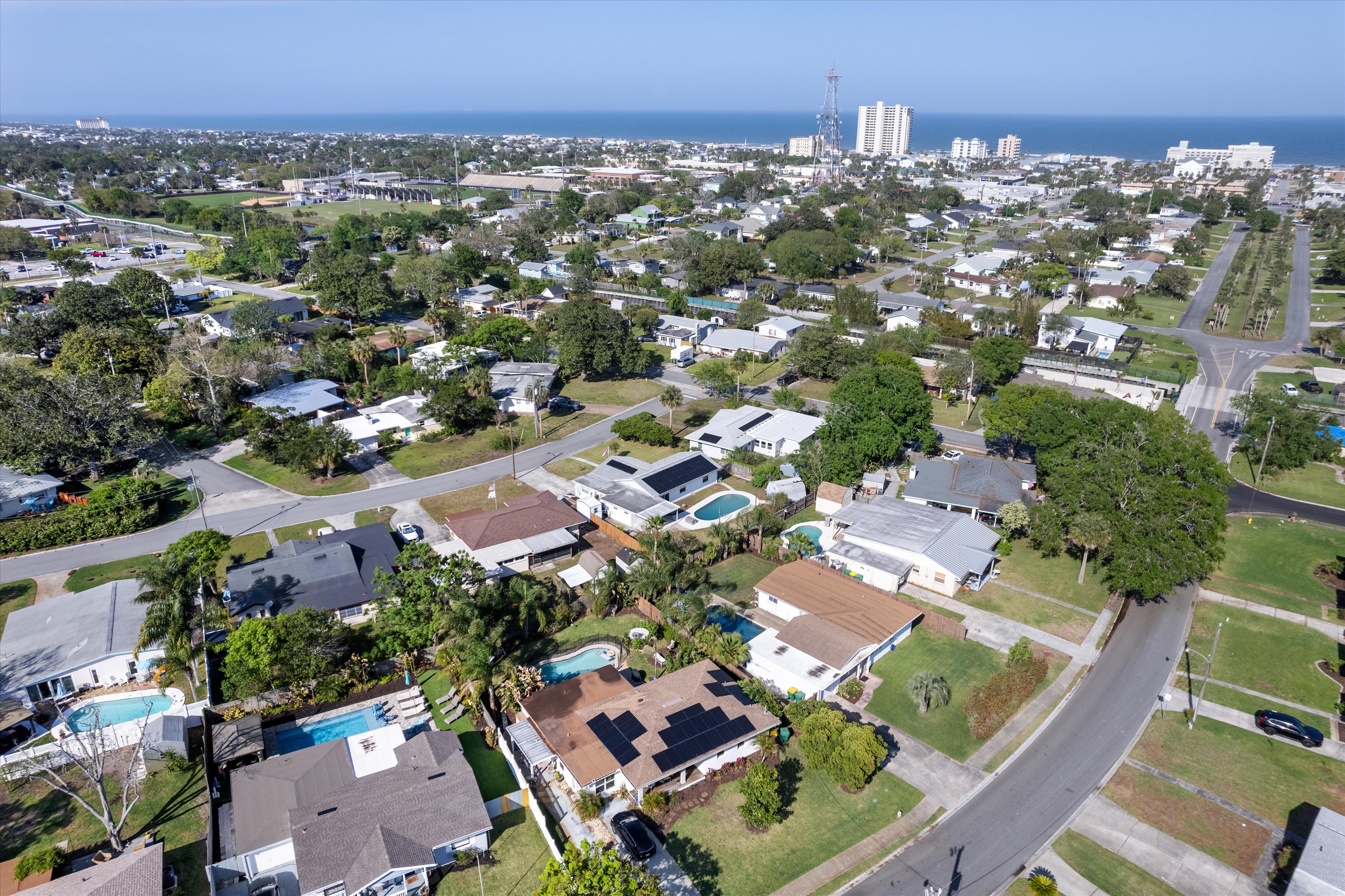 35-View of the neighborhood.jpg