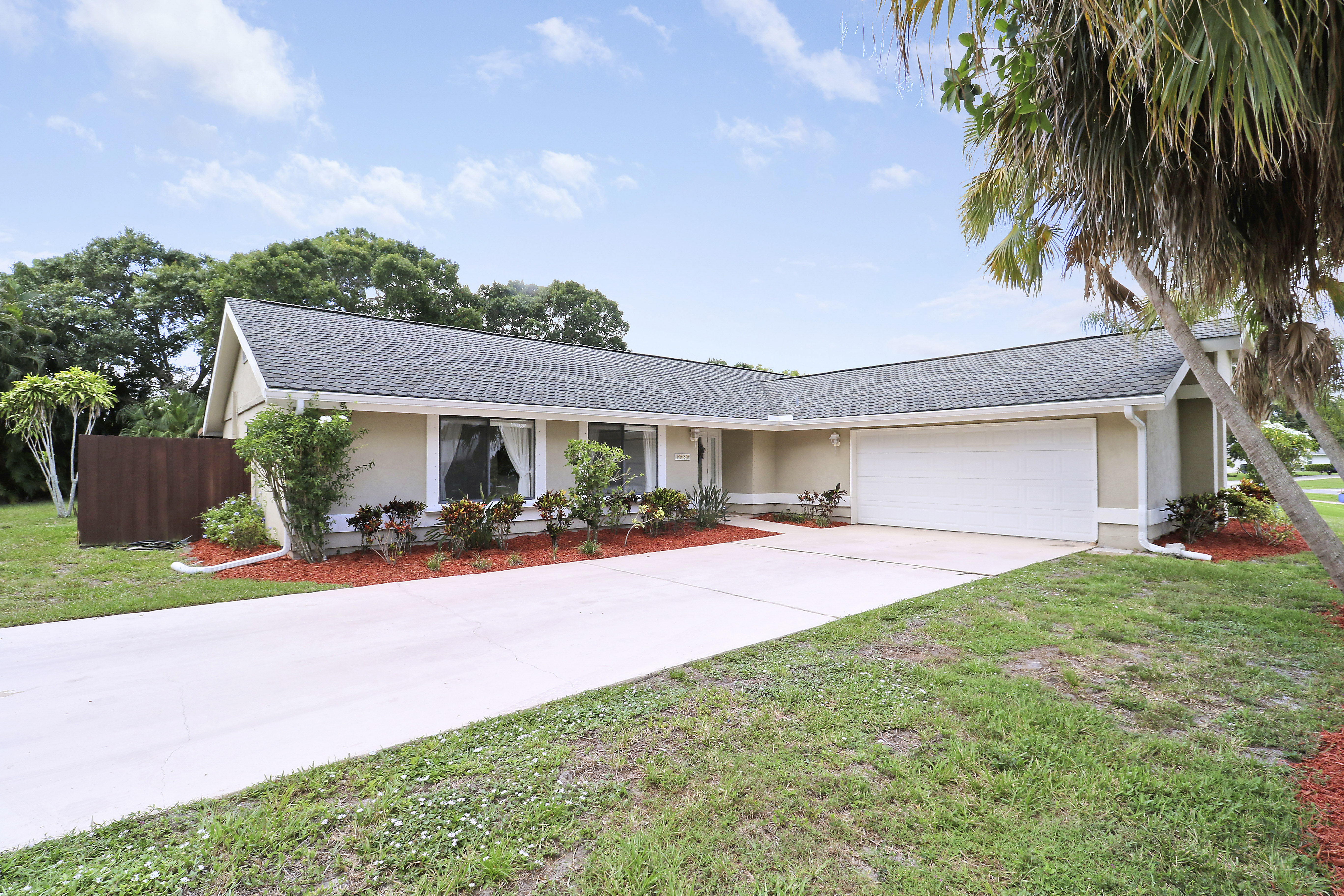 New Listing!  Port St Lucie Home in the Heart of Sandpiper Bay!