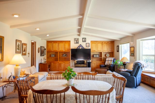 2990 S River Road great room