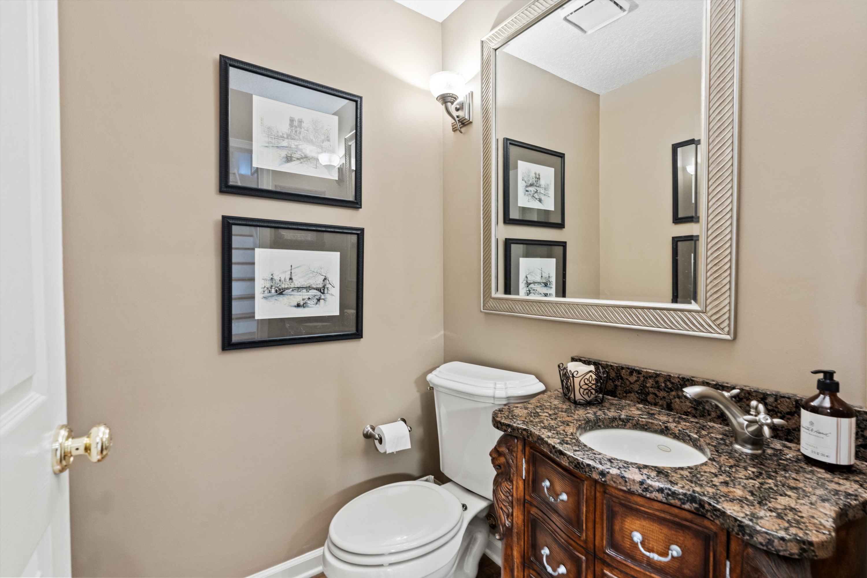 20-Half Bath.jpg