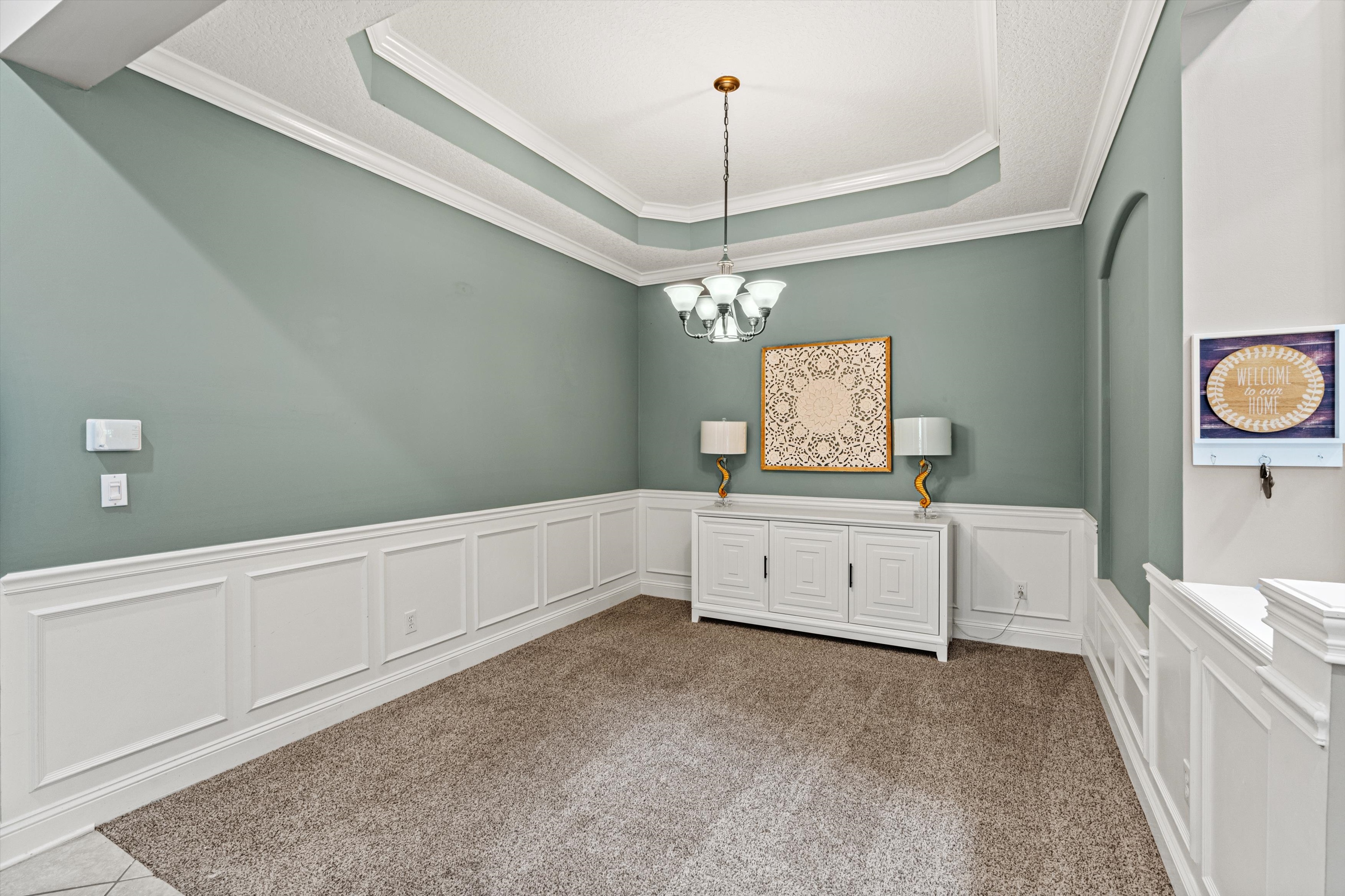 05-Dining Room.jpg