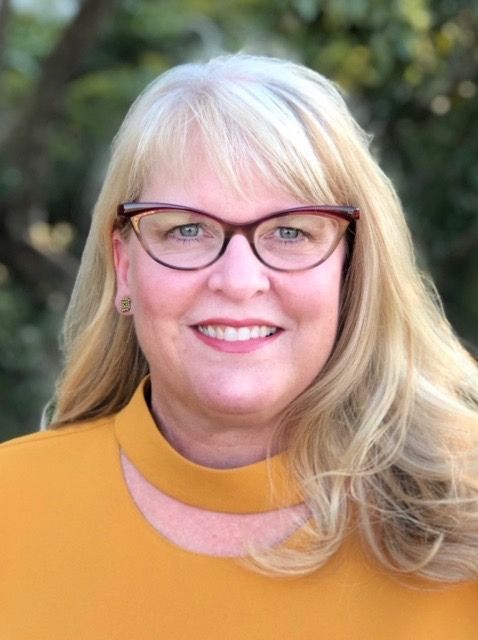 Dawna Capps - Dawna Capps Headshot.jpg