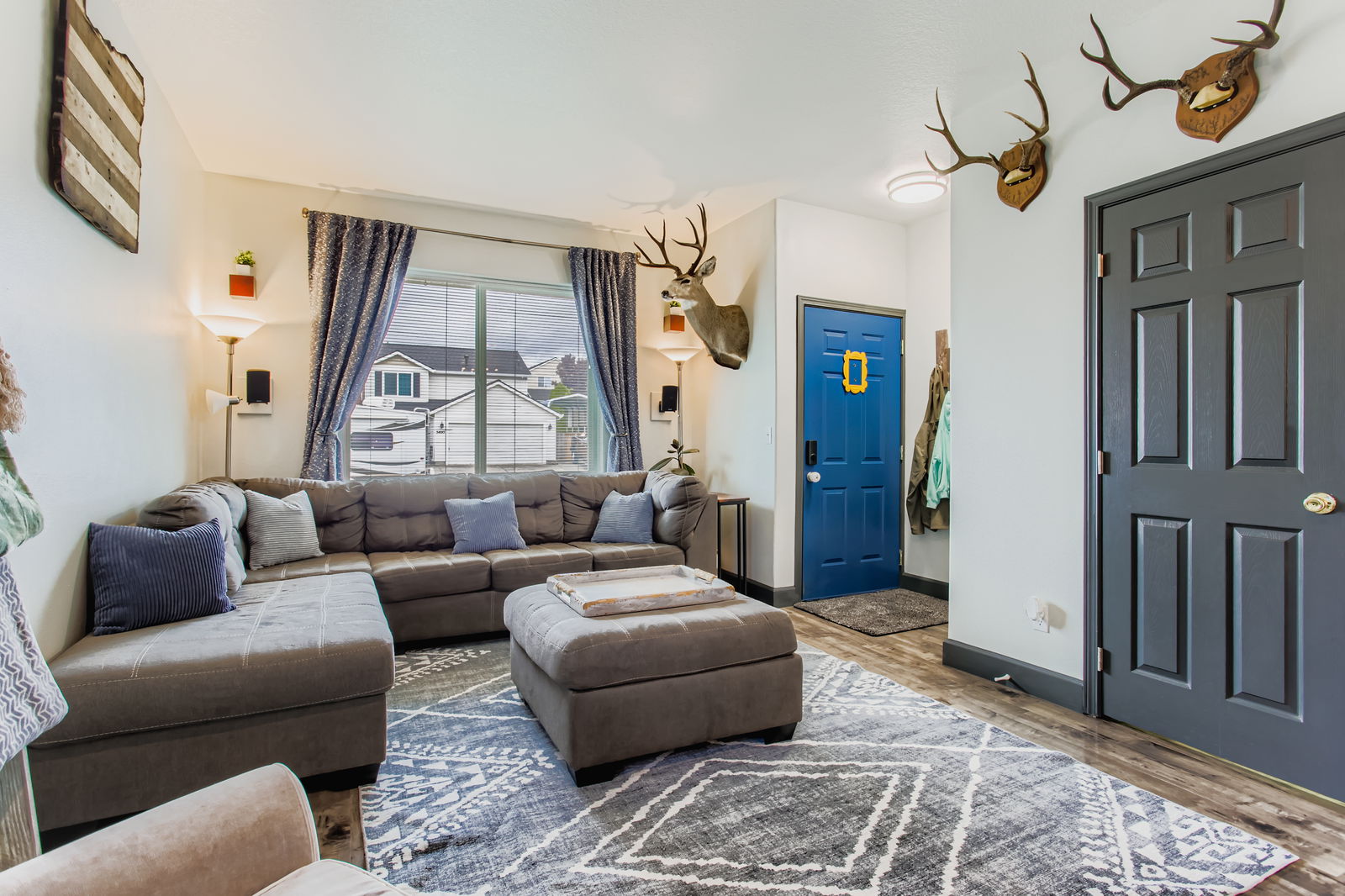 51692 SE 3rd Street - Web Quality - 006 - 06 Living Room.jpg