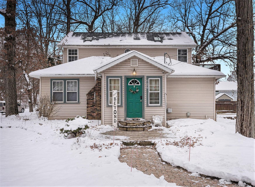 21067 North Ave