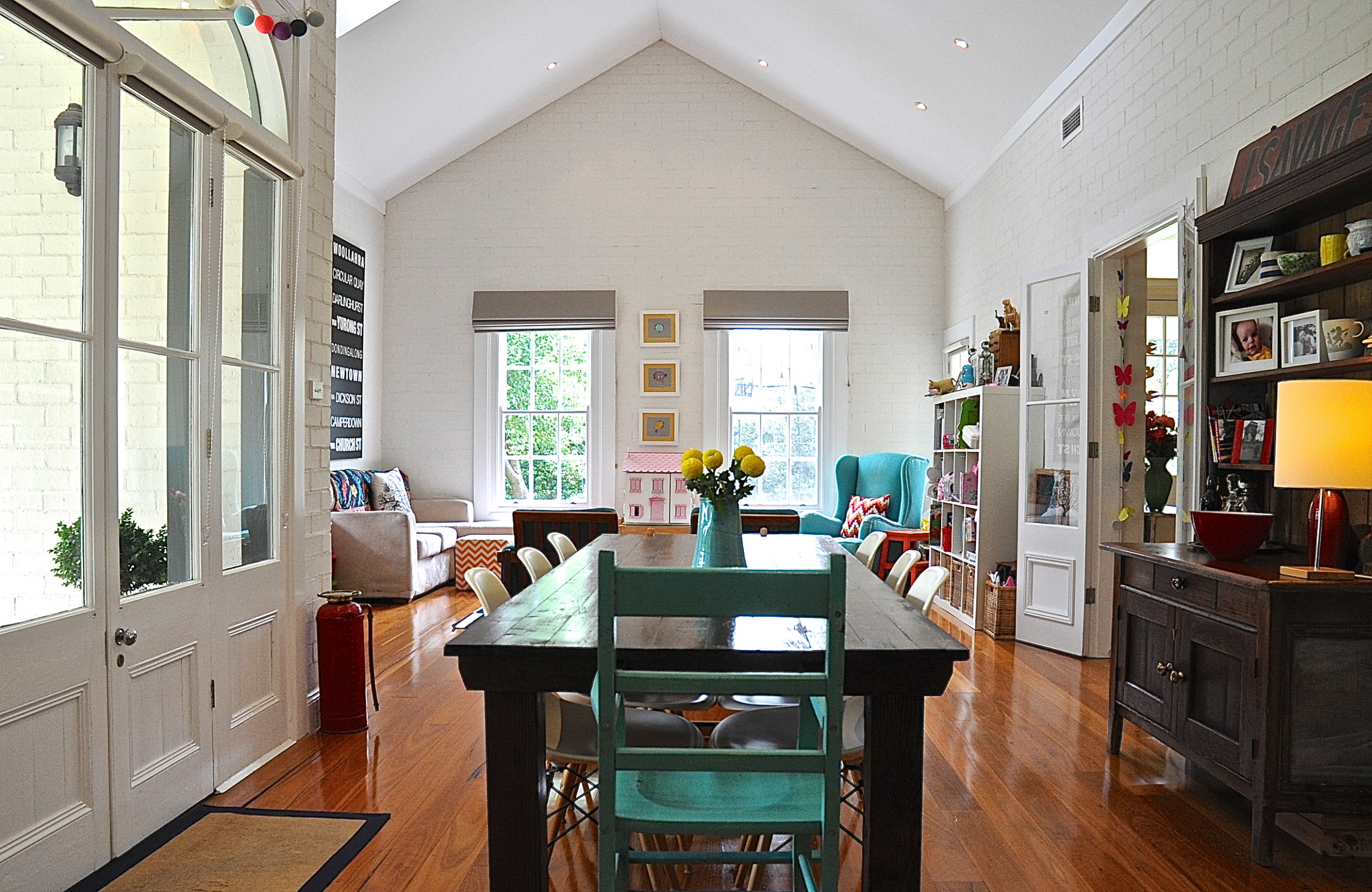my-houzz-eclectic-style-and-color-rule-here-luci-d-interiors-img~30815cba02fc0c7d_14-5375-1-d.jpg